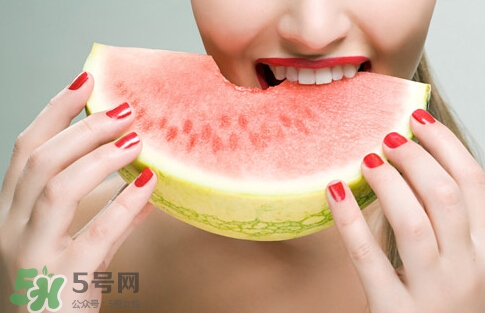 ?做三伏灸可以吃西瓜嗎？?做三伏灸要忌口嗎？