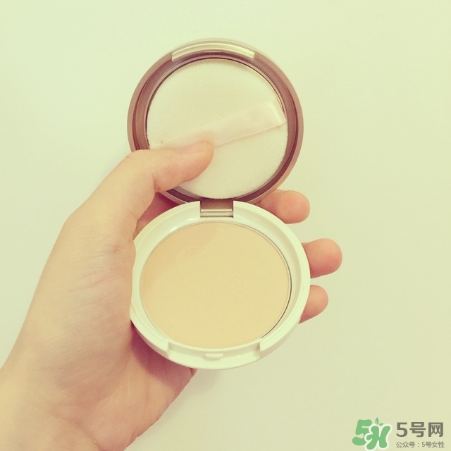 cezanne倩麗蜜粉餅怎么樣？倩麗粉餅色號試色