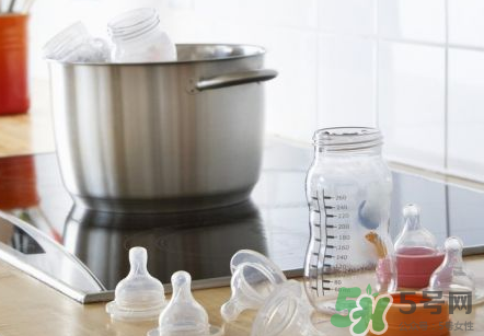 硅膠奶瓶能用紫外線消毒嗎？硅膠奶瓶怎么消毒最好呢？