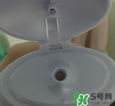 eve女性護(hù)理液粉色瓶和藍(lán)色瓶有什么區(qū)別？