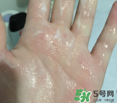 eve女性護(hù)理液粉色瓶和藍(lán)色瓶有什么區(qū)別？