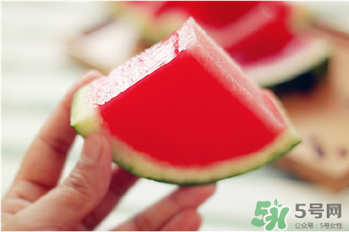 西瓜和冰淇淋能一起吃嗎？吃完冰淇淋可以吃西瓜嗎？