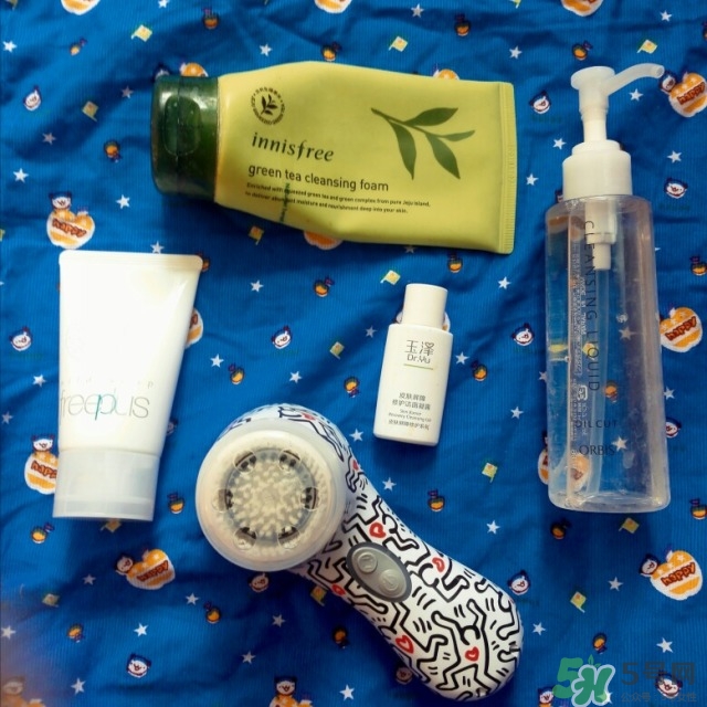 夏天護(hù)膚的正確步驟 夏季早晚護(hù)膚流程 夏天護(hù)膚的正確步驟 夏季早晚護(hù)膚流程