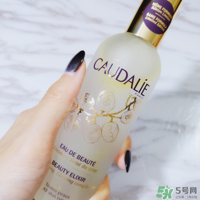 夏天護(hù)膚的正確步驟 夏季早晚護(hù)膚流程 夏天護(hù)膚的正確步驟 夏季早晚護(hù)膚流程