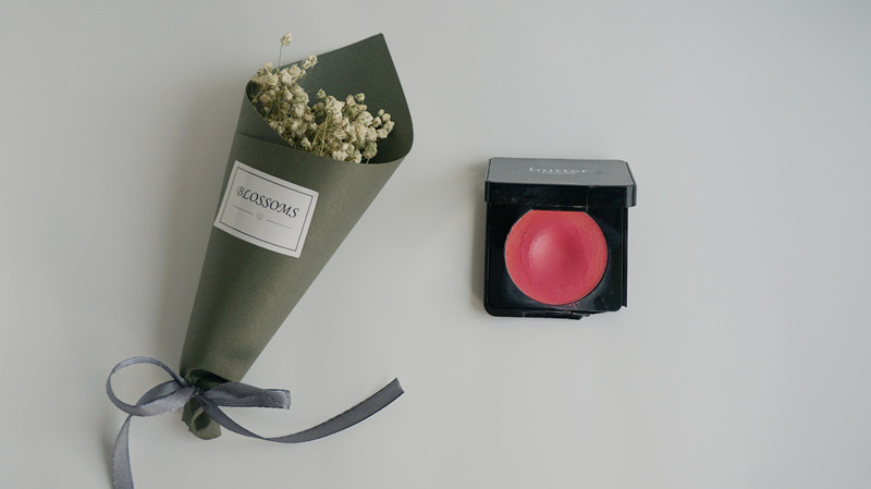 腮紅選擇什么顏色好看 12款腮紅試色合集 腮紅選擇什么顏色好看 12款腮紅試色合集