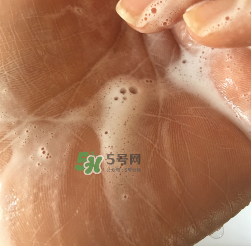 貝蜜清凈痘控油潔面啫喱怎么樣？貝蜜清祛痘控油潔面啫喱好用嗎？