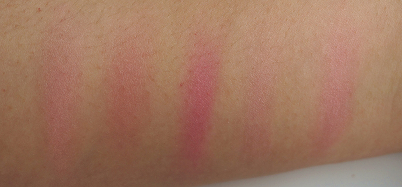 腮紅選擇什么顏色好看 12款腮紅試色合集 腮紅選擇什么顏色好看 12款腮紅試色合集