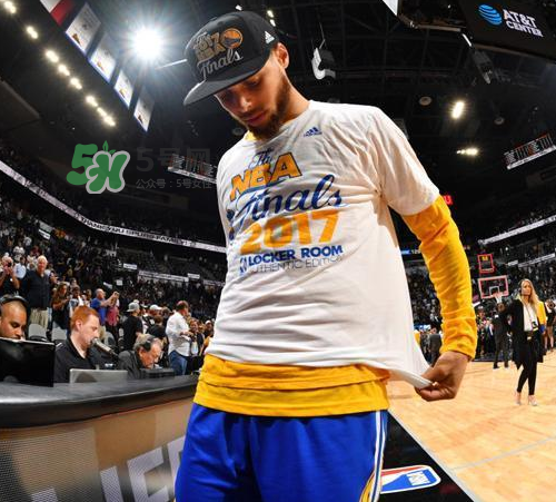 ua2017庫里亞洲行特別版curry 3zero配色什么時候發(fā)售？