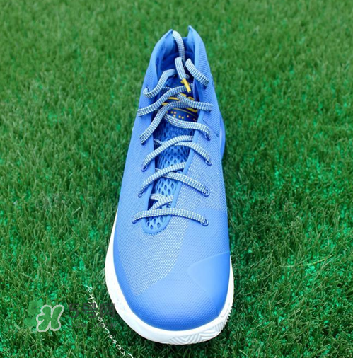 under armour curry 3zero上腳怎么樣？ua curry 3zero測評