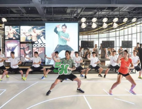 adidas阿迪達(dá)斯運(yùn)動(dòng)體驗(yàn)迷你品牌中心是干什么的？