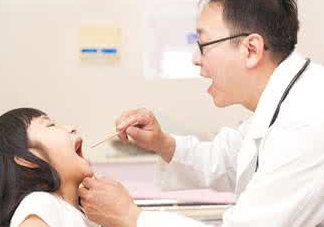 口腔潰瘍不能吃什么？口腔潰瘍?nèi)笔裁淳S生素