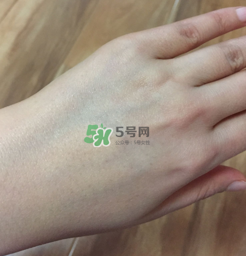 透真水光素顏霜怎么樣？透真素顏霜好用嗎？