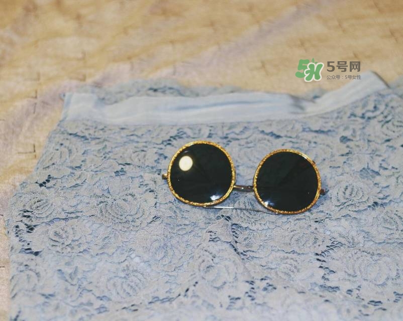 今年流行的彩色墨鏡款式 今年流行什么彩色墨鏡款式 今年流行的彩色墨鏡款式 今年流行什么彩色墨鏡款式