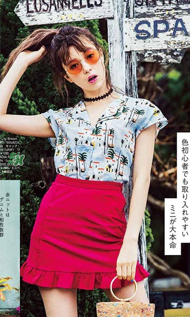 今年流行的彩色墨鏡款式 今年流行什么彩色墨鏡款式 今年流行的彩色墨鏡款式 今年流行什么彩色墨鏡款式