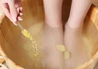 生姜泡腳可以去濕氣嗎？生姜泡腳可以去腳氣嗎