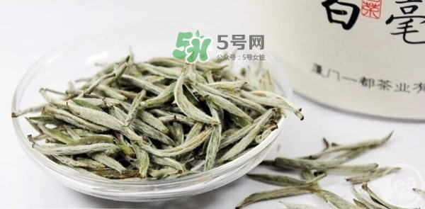 白茶適合什么人喝?喝白茶的體質(zhì) 白茶適合什么人喝?喝白茶的體質(zhì)