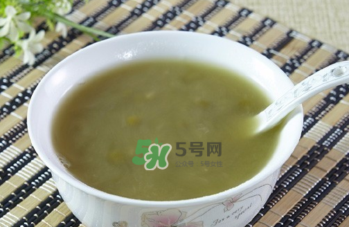 喝完啤酒可以喝綠豆湯嗎？啤酒和綠豆湯能一起喝嗎？