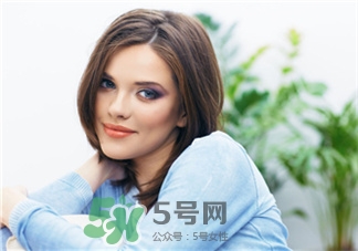 白色T恤染色了怎么辦?染色能修復(fù)小妙招 白色T恤染色了怎么辦?染色能修復(fù)小妙招