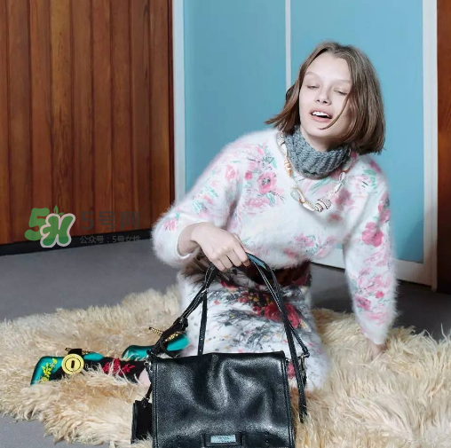 prada etiquette手袋尺寸多大？prada etiquette尺寸有幾種？