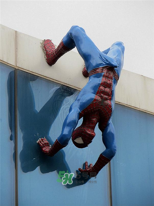 男人在公眾場合勃起如何化解尷尬？