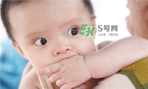 3~5個月的寶寶有多了解這個世界？寶寶睡眠習(xí)慣如何規(guī)范？