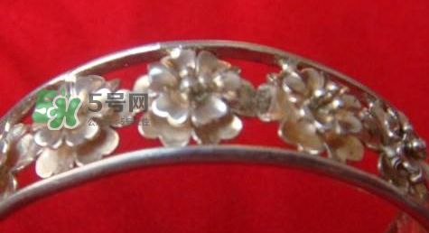 銀首飾可以以舊換新嗎？銀首飾以舊換新折舊費(fèi)多少？