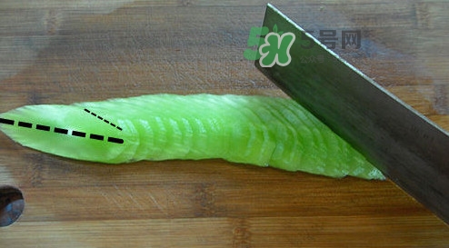 青筍怎么處理？青筍怎么切成菱形