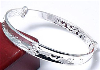 銀手鐲可以刮痧嗎？怎么用銀手鐲刮痧？