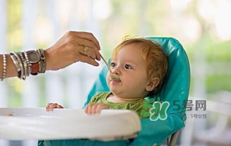 寶寶多大能吃龍利魚？幾個月的寶寶可以吃龍利魚