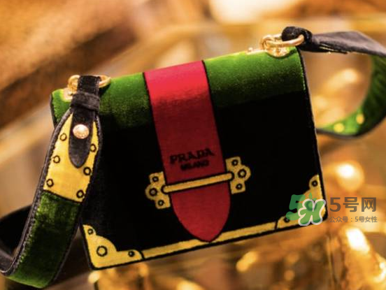 2017七夕可以送包包嗎？2017七夕送什么包包？