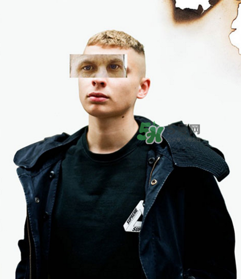 supreme與palace聯(lián)名t恤在哪買？supreme與palace惡搞t恤哪里有賣的？