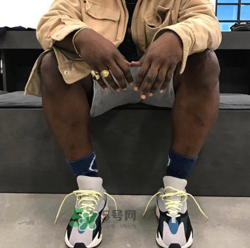yeezy boost 700上腳效果怎么樣？yeezy boost 700值得買嗎？
