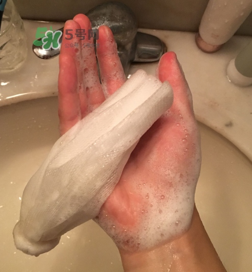 佰草集潔面啫喱怎么用？佰草集潔面啫喱使用方法