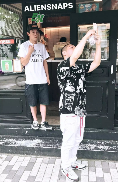 clot與converse聯(lián)名太極帆布鞋上腳效果怎么樣？