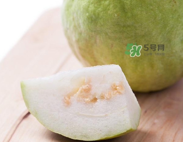 芭樂和石榴有什么區(qū)別？芭樂要吃硬的還是軟的？