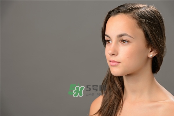 干性皮膚怎么保濕 干性皮膚怎樣補水保濕 干性皮膚怎么保濕 干性皮膚怎樣補水保濕