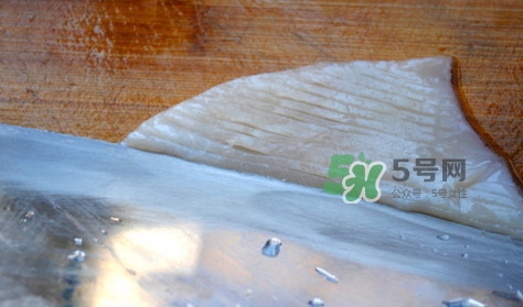 魷魚頭怎么切？魷魚怎么切花刀