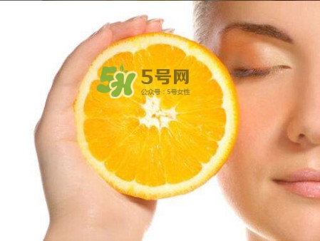 維生素c產(chǎn)品能白天用嗎 白天可以用維生素c護膚品嗎 維生素c產(chǎn)品能白天用嗎 白天可以用維生素c護膚品嗎