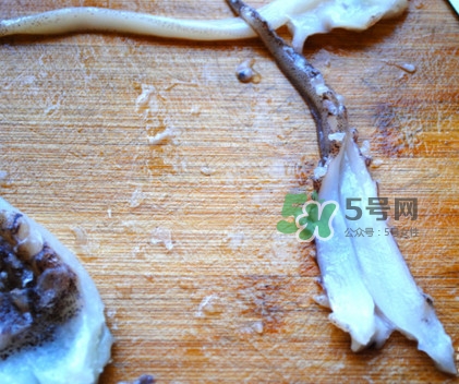 魷魚頭怎么切？魷魚怎么切花刀