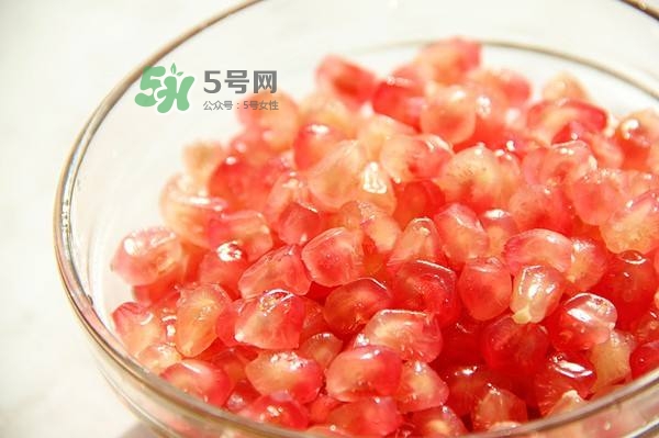 石榴不能和什么一起吃？石榴哪些人不能吃？