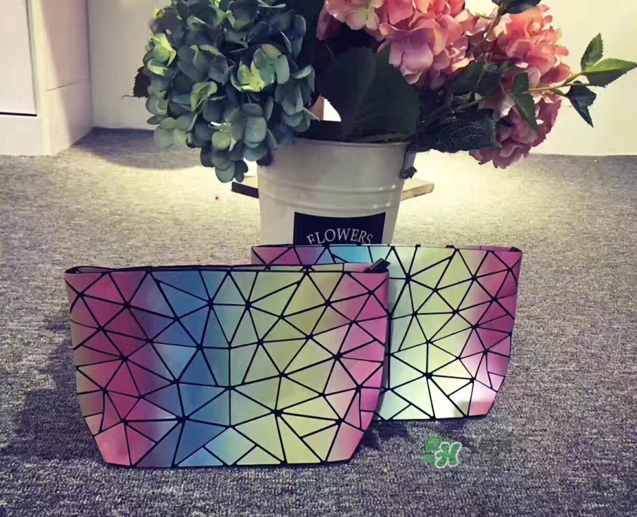 東大門彩虹包質(zhì)量怎么樣_東大門彩虹包好看嗎 東大門彩虹包質(zhì)量怎么樣_東大門彩虹包好看嗎