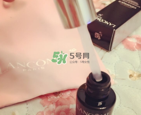 蘭蔻小黑瓶和sk2小燈泡哪個(gè)好？蘭蔻小黑瓶和小燈泡怎么用