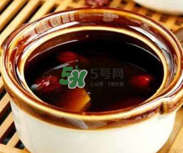 男人能喝紅糖水嗎？男人喝紅糖水有什么好處？