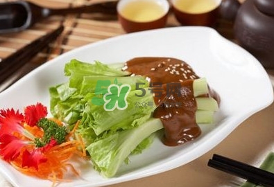 芝麻醬不能和什么一起吃？芝麻醬什么人不能吃