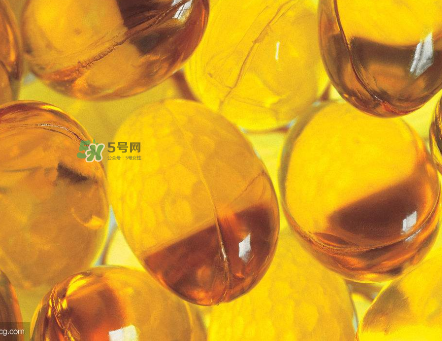 魚肝油怎么喂給寶寶吃？嬰兒魚肝油怎么喂？