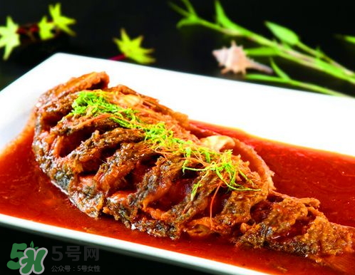 鯉魚(yú)可以做酸菜魚(yú)嗎？酸菜鯉魚(yú)的家常做法