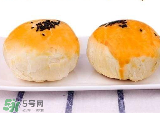 蛋黃酥油皮和油酥的比例 蛋黃酥的比例 蛋黃酥油皮和油酥的比例 蛋黃酥的比例