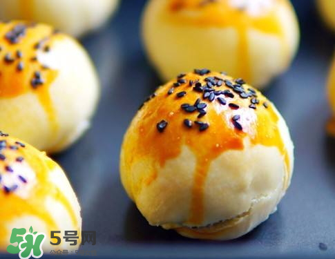 蛋黃酥可以放冰箱嗎？蛋黃酥放冰箱好吃嗎？