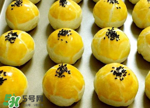 蛋黃酥可以放冰箱嗎？蛋黃酥放冰箱好吃嗎？