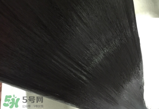 護發(fā)精油能不能抹頭皮？護發(fā)精油的危害